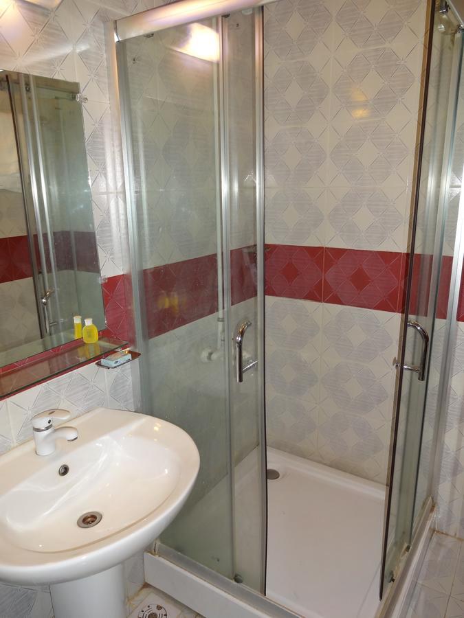 Hotel Sky Towers Карачи Экстерьер фото