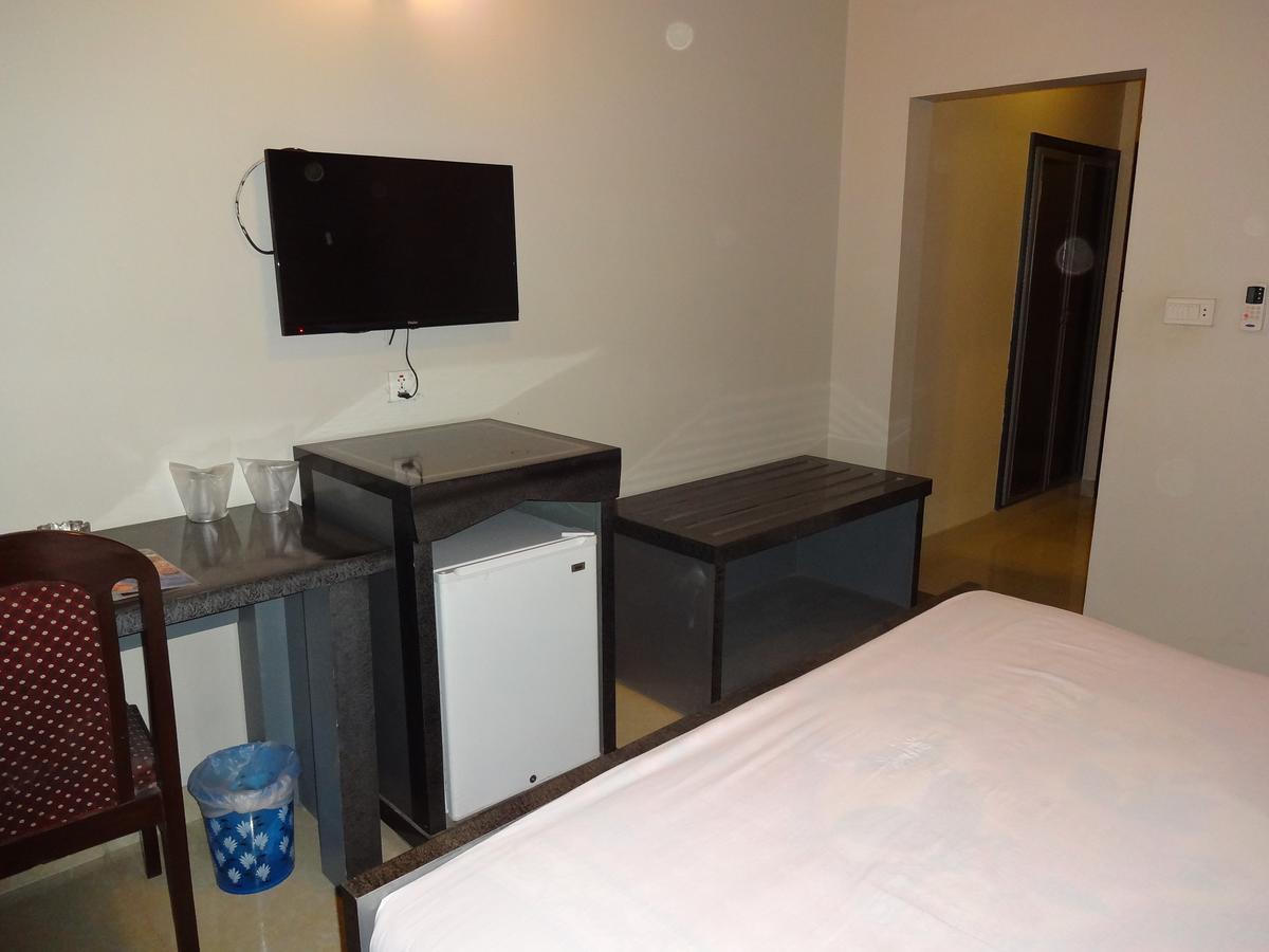 Hotel Sky Towers Карачи Экстерьер фото